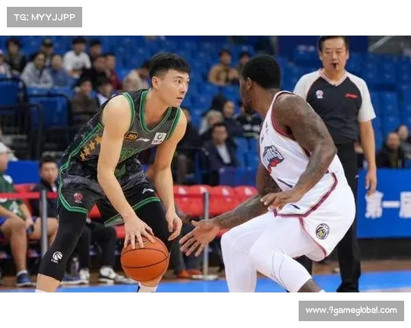 吴乃群：年轻球员在失利中交了学费，鄢手骐缺阵成关键因素(吴乃群近照)